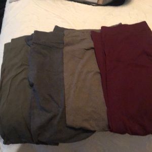 4 pairs of leggings